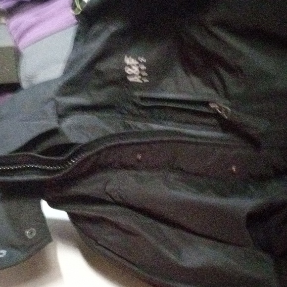 Abacrombie & Fitch all season weather worior - Picture 1 of 2